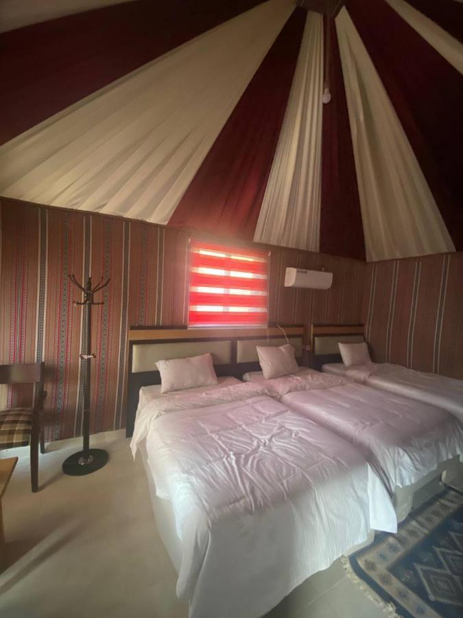 Omar Ali Luxury Camp Hotell Wadi Rum Exteriör bild