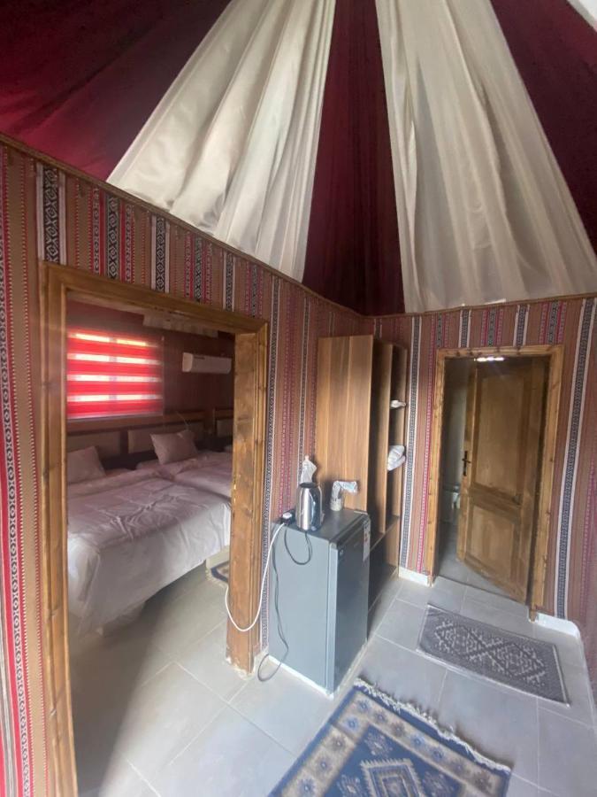 Omar Ali Luxury Camp Hotell Wadi Rum Exteriör bild
