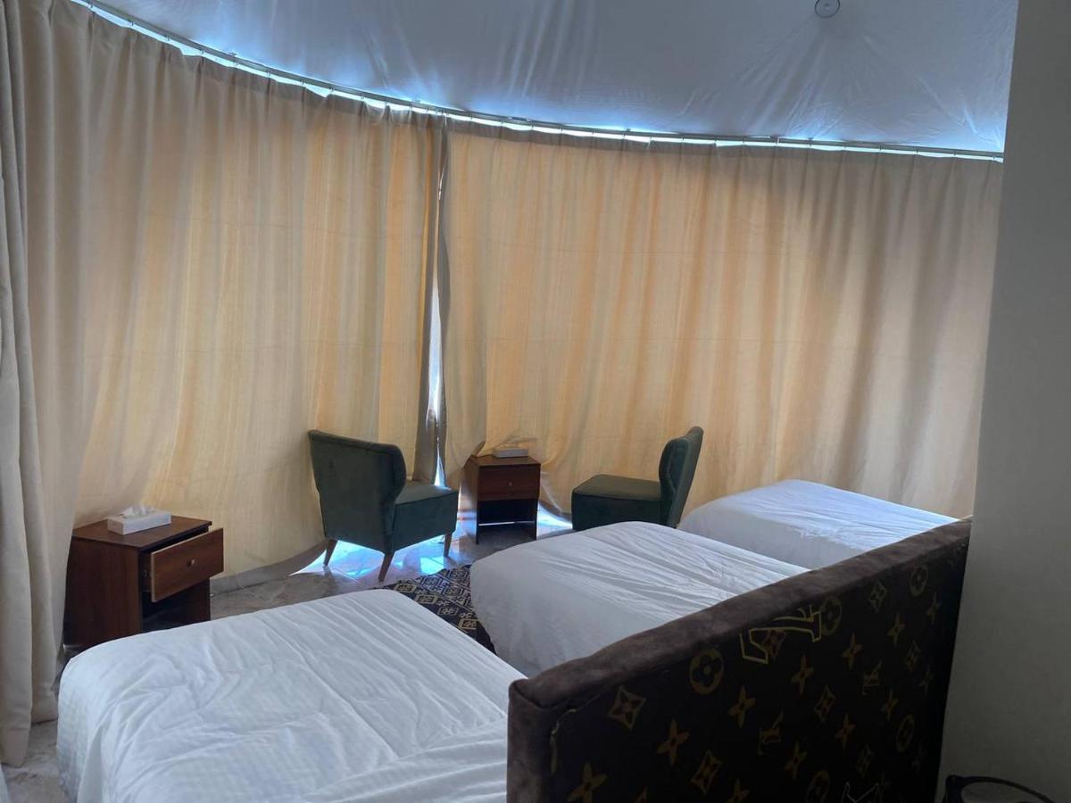 Omar Ali Luxury Camp Hotell Wadi Rum Exteriör bild