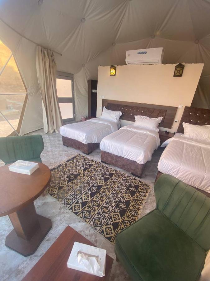 Omar Ali Luxury Camp Hotell Wadi Rum Exteriör bild