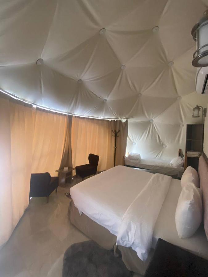 Omar Ali Luxury Camp Hotell Wadi Rum Exteriör bild