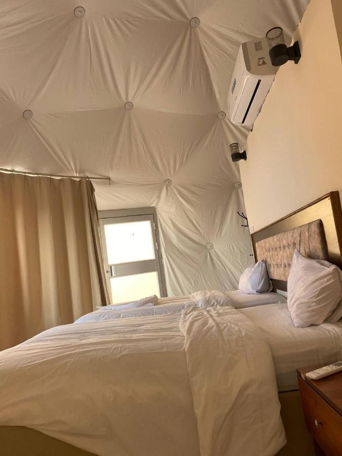 Omar Ali Luxury Camp Hotell Wadi Rum Exteriör bild