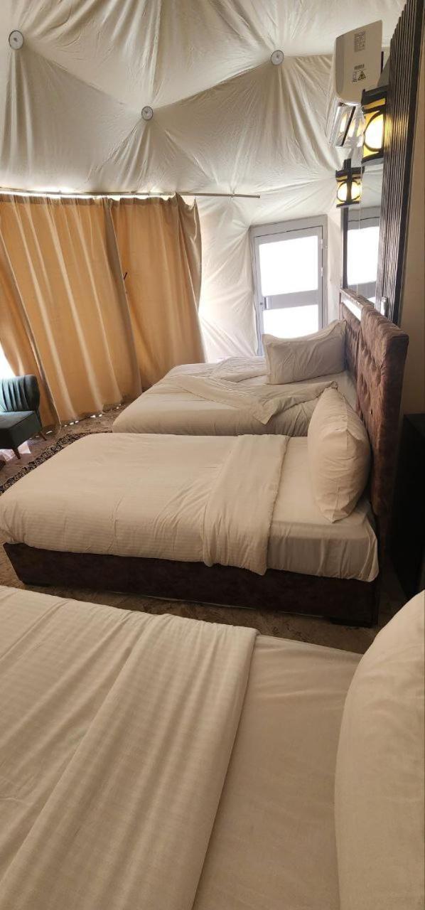 Omar Ali Luxury Camp Hotell Wadi Rum Exteriör bild