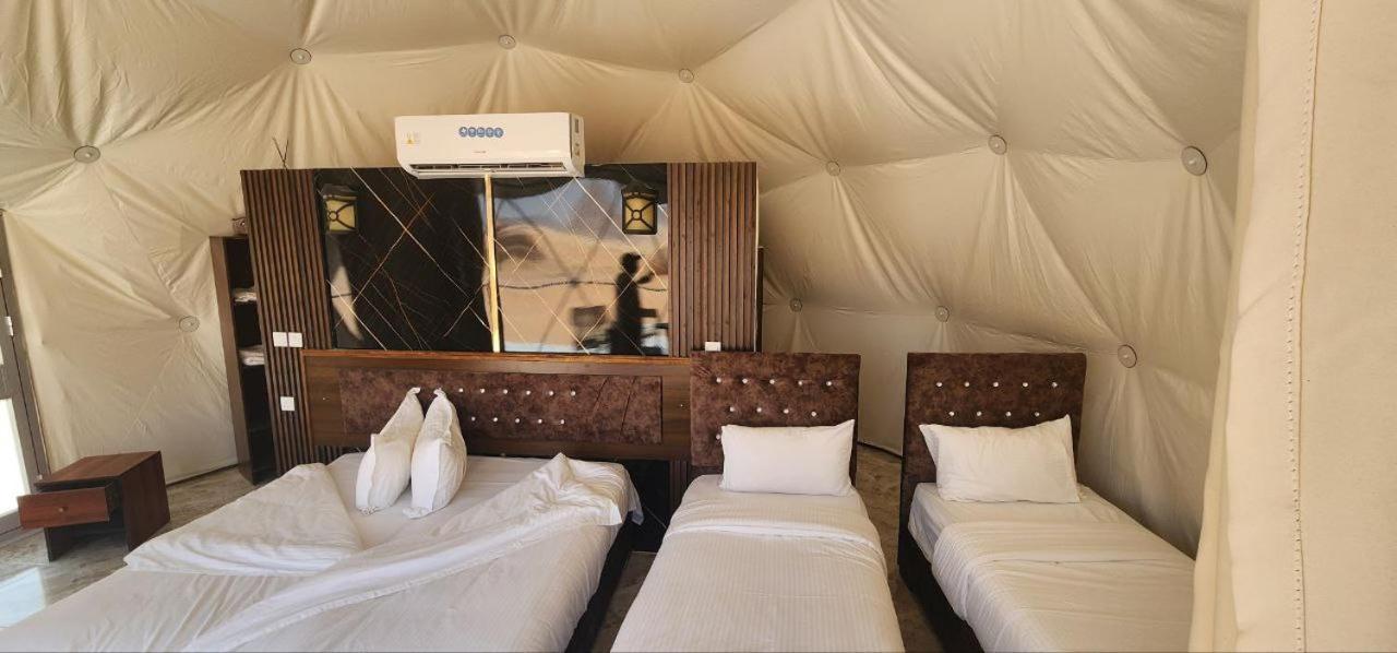 Omar Ali Luxury Camp Hotell Wadi Rum Exteriör bild